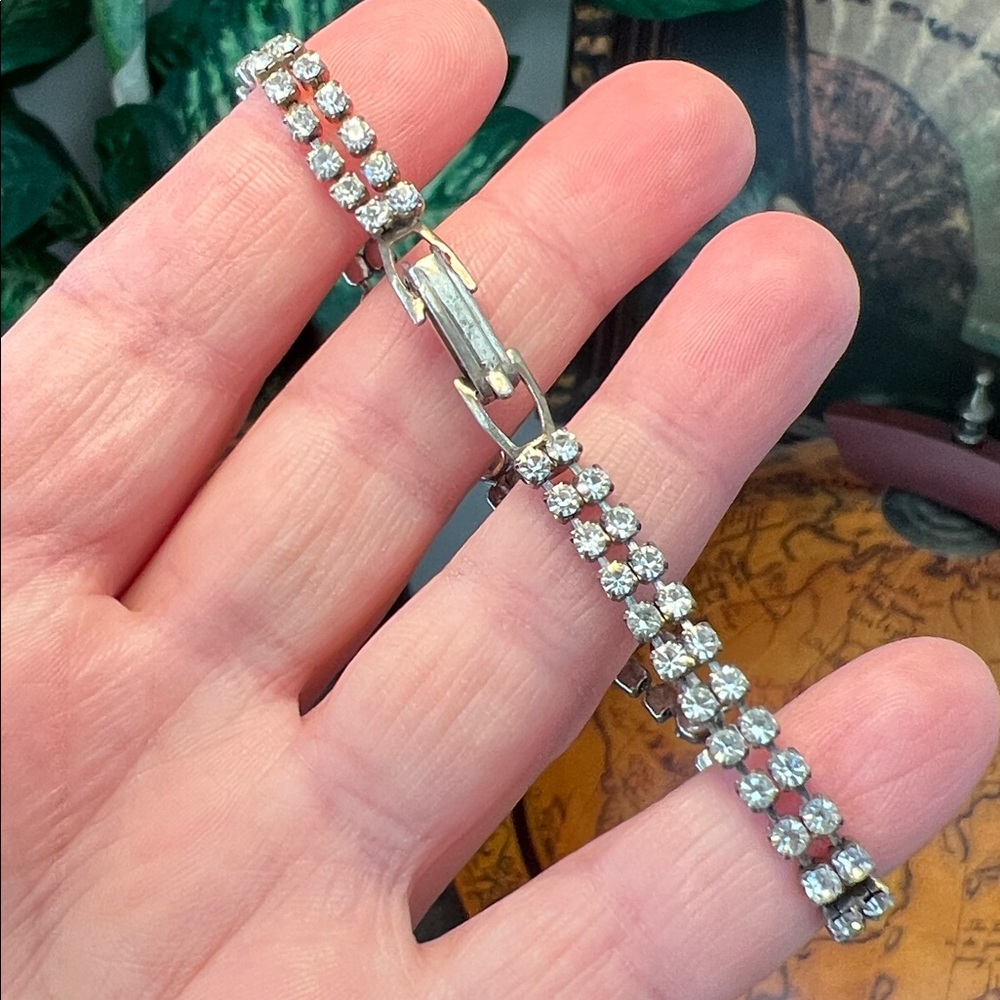 VTG Art Deco Style LIND Silver Plated Ruby Red Clear Rhinestone Tennis Bracelet - Picture 4 of 11